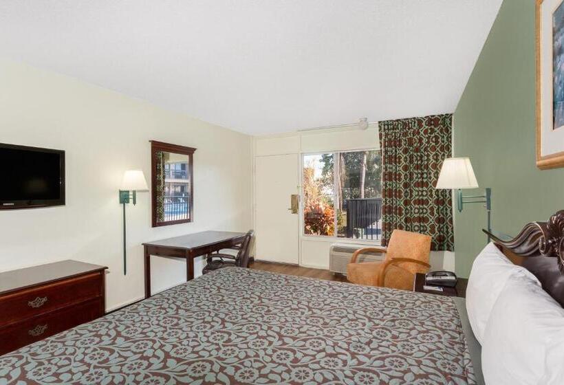 モーテル Travelodge By Wyndham Fort Myers North