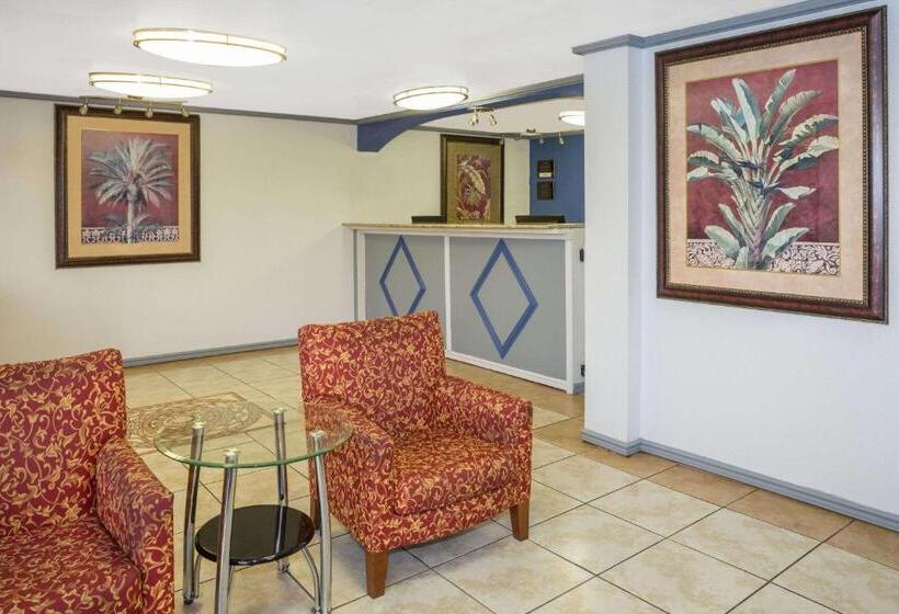 モーテル Travelodge By Wyndham Fort Myers North