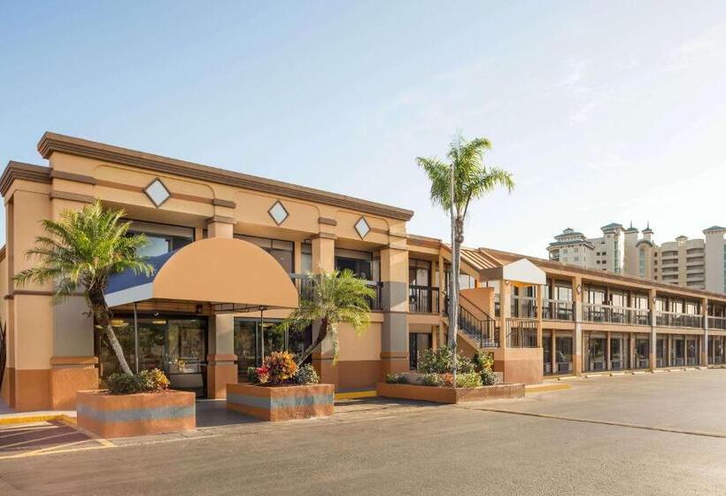 モーテル Travelodge By Wyndham Fort Myers North