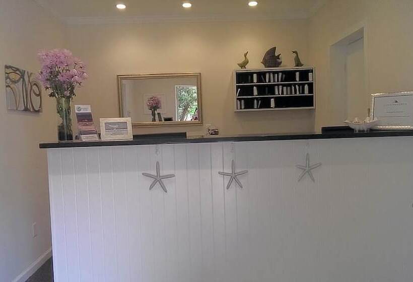 منتجع Windward Shores