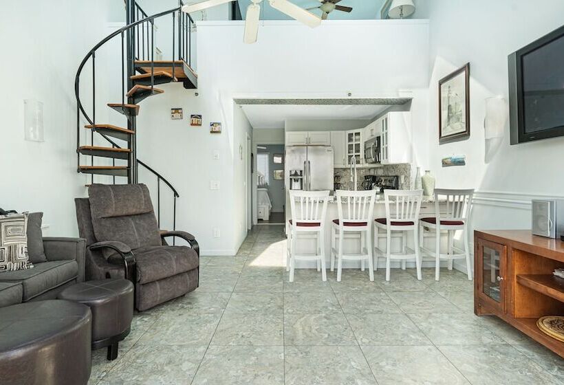 منتجع Windward Shores