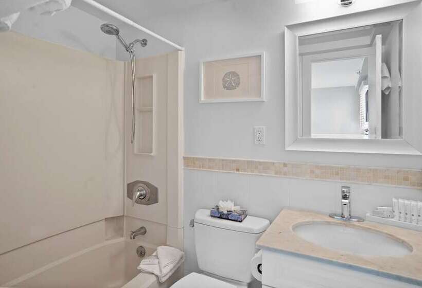 منتجع Windward Shores