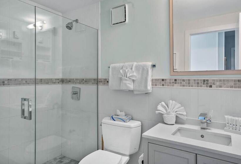 منتجع Windward Shores