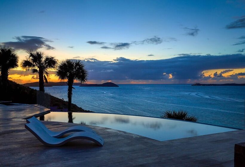 استراحتگاه Oil Nut Bay