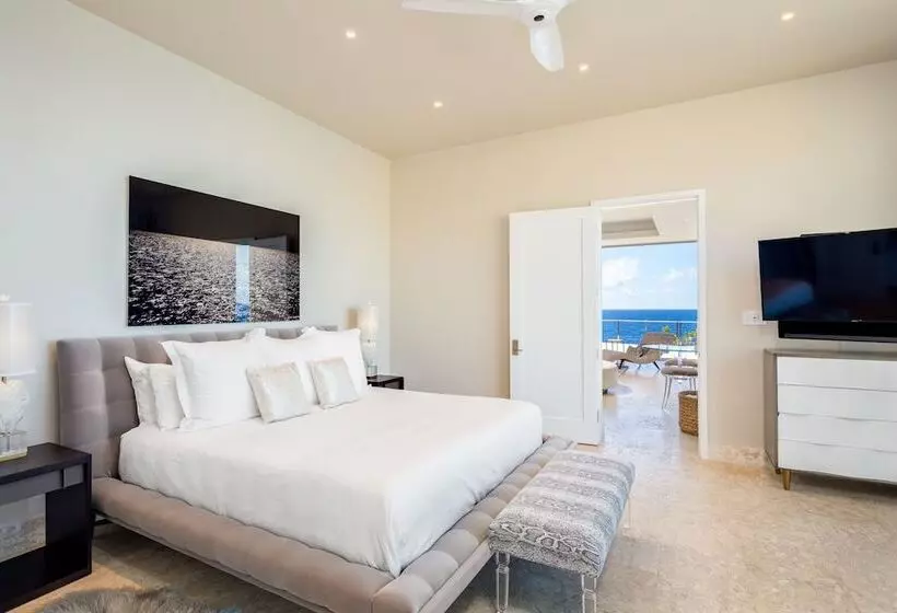 استراحتگاه Oil Nut Bay