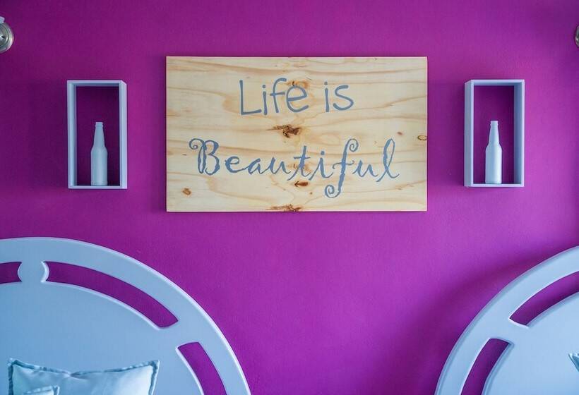 هتل Checkin El Cortecito