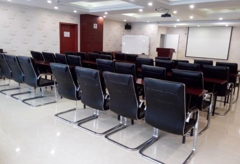 فندق Greentree Inn Huizhou Chenjiang Intercity Rail Station