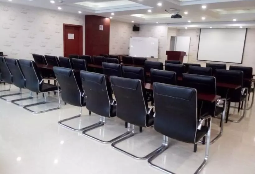 ホテル Greentree Inn Huizhou Chenjiang Intercity Rail Station