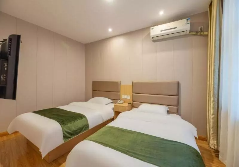 Hotelli Greentree Inn Shandong Jining Railway Station Express