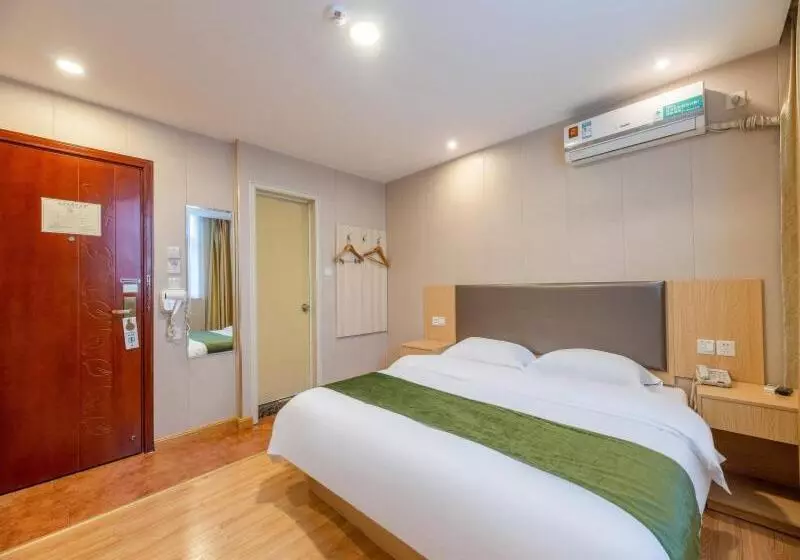Hotelli Greentree Inn Shandong Jining Railway Station Express
