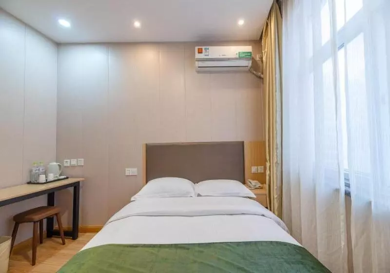 Hotelli Greentree Inn Shandong Jining Railway Station Express