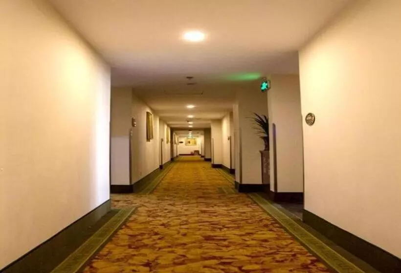 ホテル Greentree Inn Shanghai  Hongqiao Hub Convention Center Jinghua Road Shell