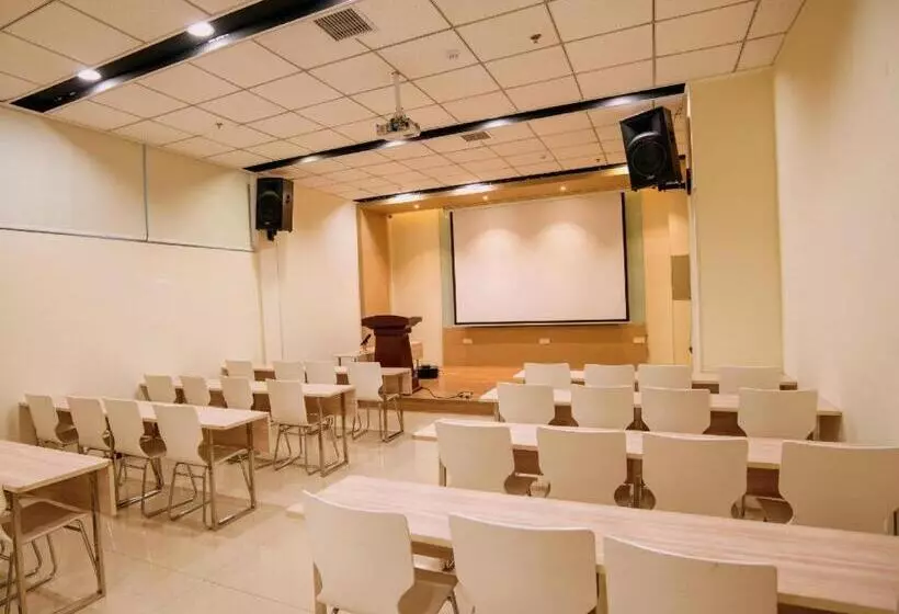 Hanting Hotel Kaifeng Songcheng Road