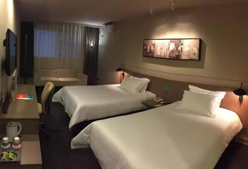 Hotelli Jinjiang Inn Zhenzhou High Tech Zone Wutong Street