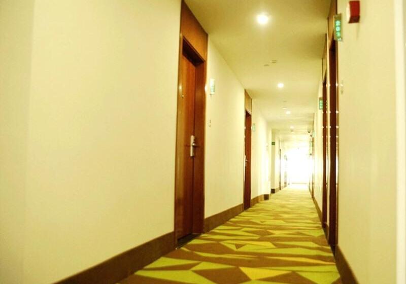 בית מלון כפרי Vatica Shanghai Jiading District Anting Metro Station Volkswagen Factory