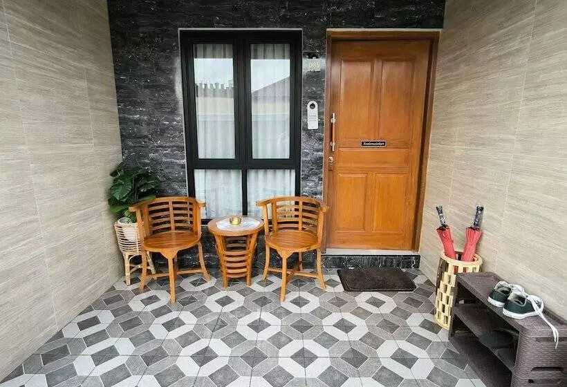 هتل Premier Homestay Syariah