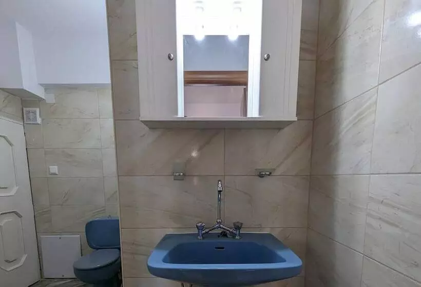 Achilleas Rentals In Kamena Vourla