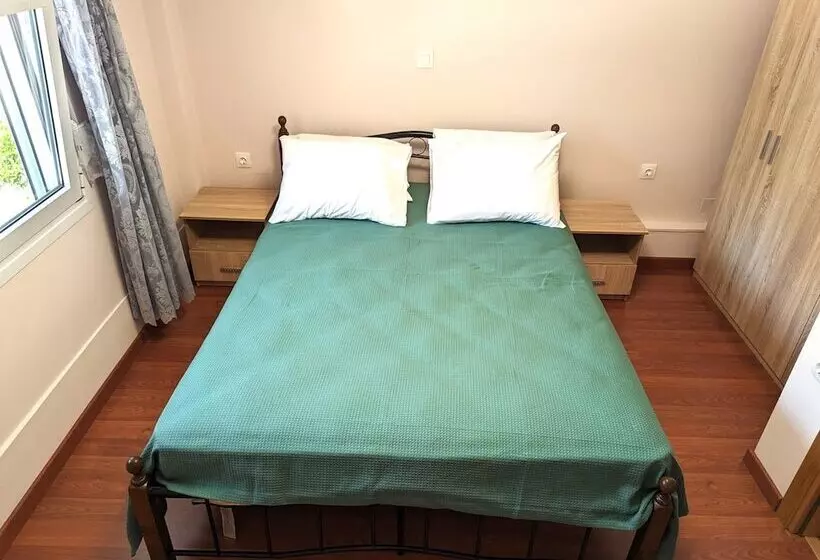 Achilleas Rentals In Kamena Vourla