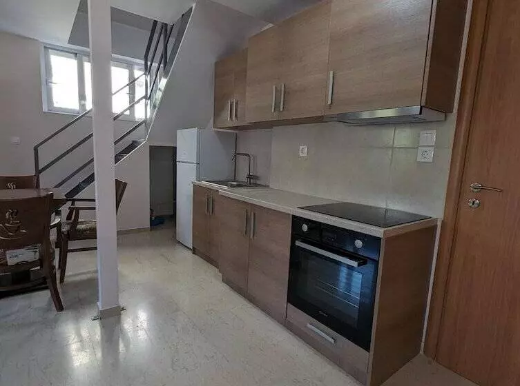 Achilleas Rentals In Kamena Vourla