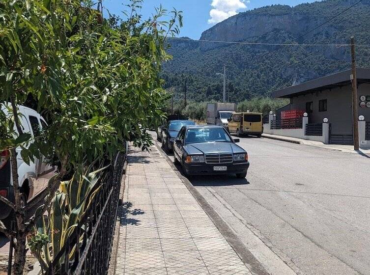 Achilleas Rentals In Kamena Vourla