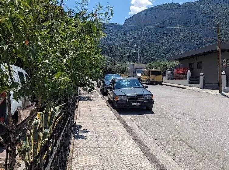 Achilleas Rentals In Kamena Vourla