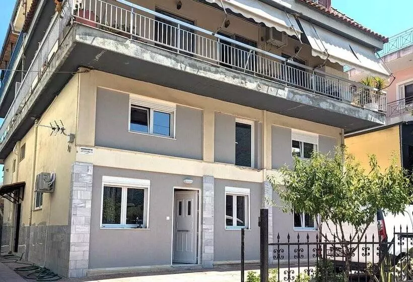 Achilleas Rentals In Kamena Vourla