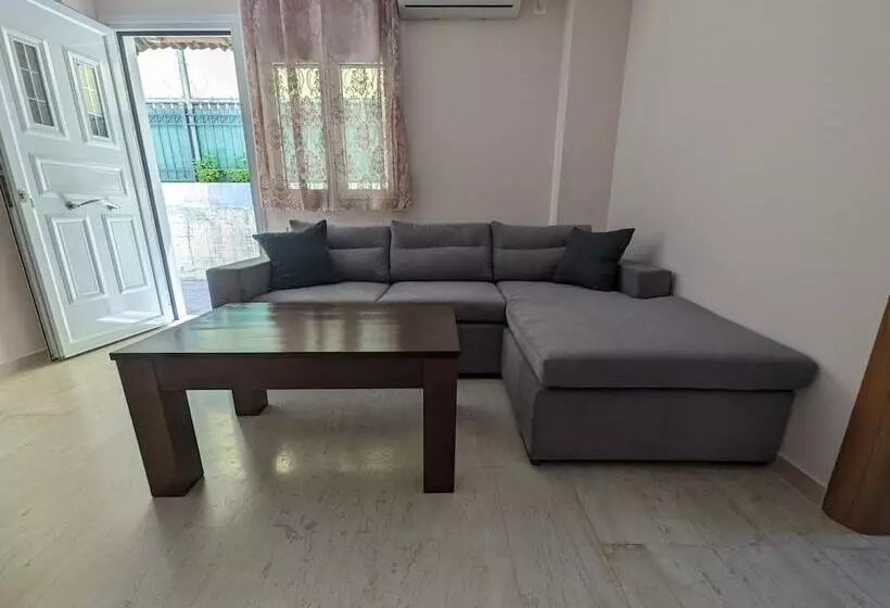 Achilleas Rentals In Kamena Vourla