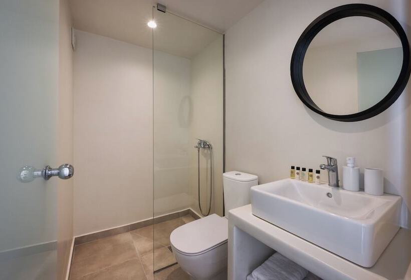 Hillside Elegance Suites