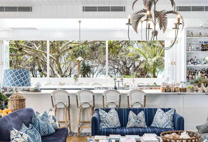 Отель Halcyon House