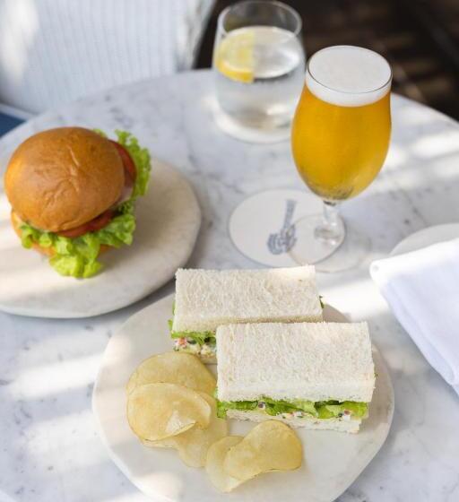 Отель Halcyon House