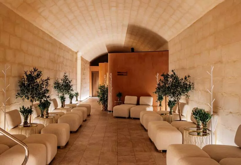 هتل Me Malta by Meliá
