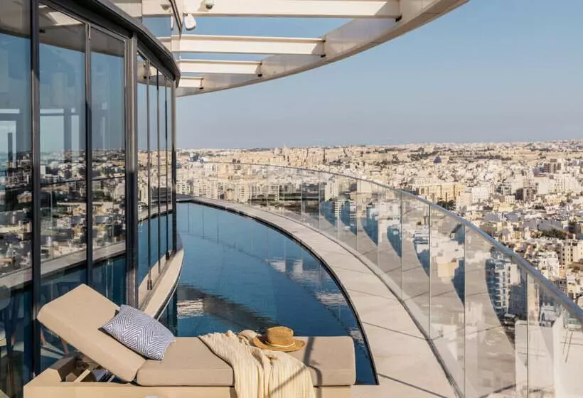 هتل Me Malta by Meliá