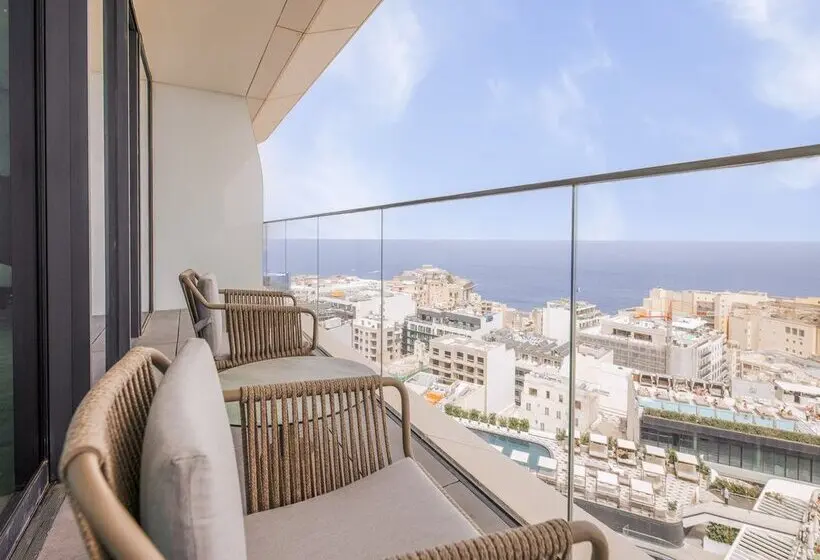 هتل Me Malta by Meliá