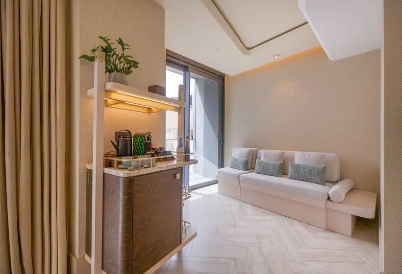 هتل Me Malta by Meliá