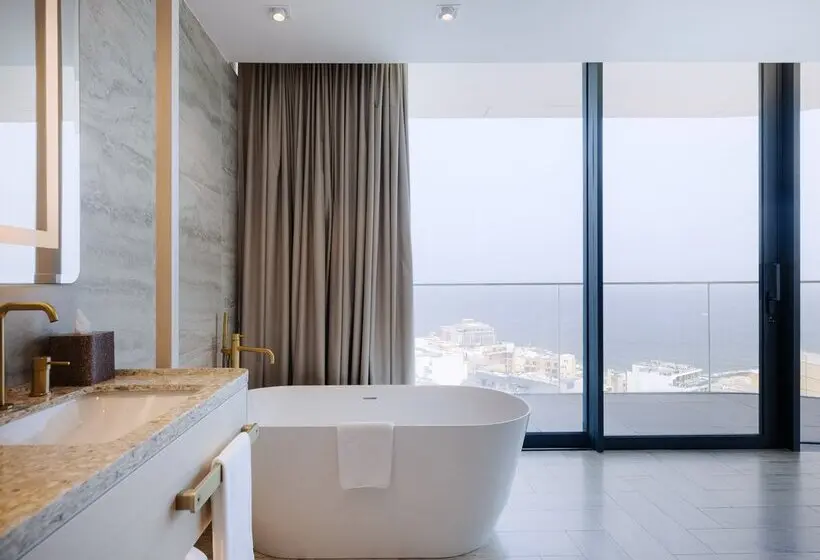 هتل Me Malta by Meliá
