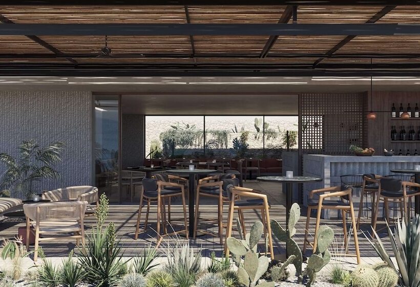 هتل Royal Hideaway Corales Villas