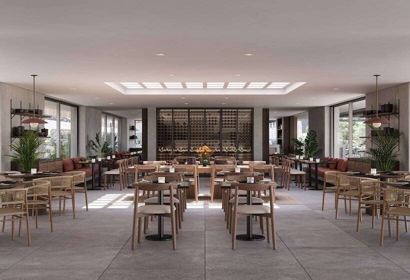 هتل Royal Hideaway Corales Villas