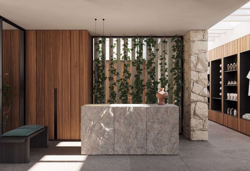 هتل Royal Hideaway Corales Villas