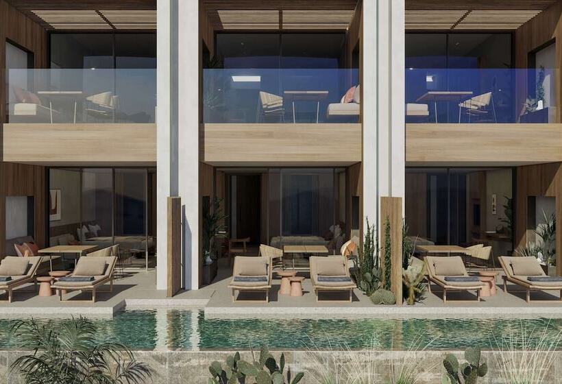 هتل Royal Hideaway Corales Villas