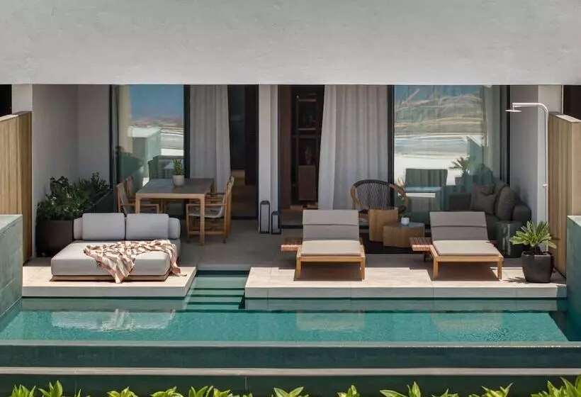 Hotelli Royal Hideaway Corales Villas