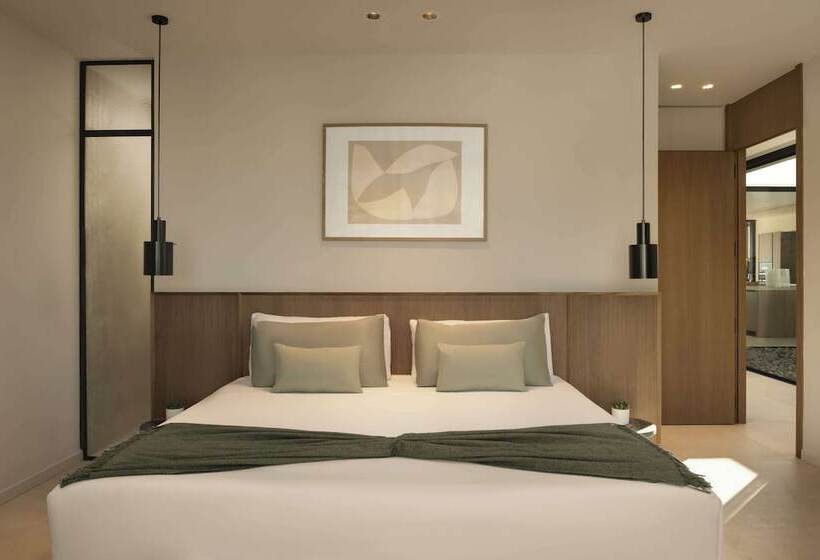 هتل Royal Hideaway Corales Villas