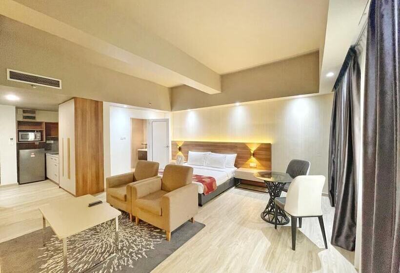 בית מלון כפרי The Avenue M Johor Bahru