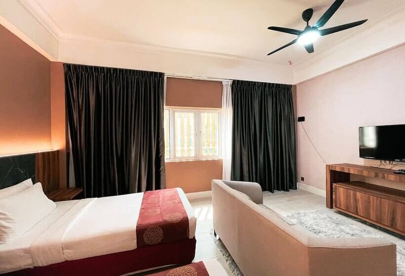 בית מלון כפרי The Avenue M Johor Bahru