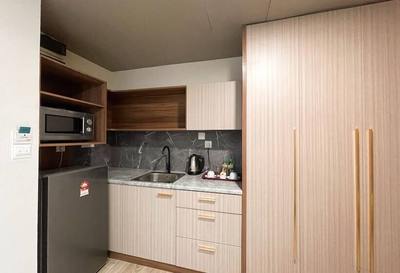 בית מלון כפרי The Avenue M Johor Bahru