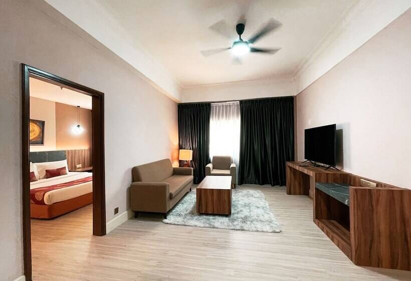 בית מלון כפרי The Avenue M Johor Bahru