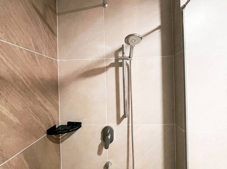 בית מלון כפרי The Avenue M Johor Bahru