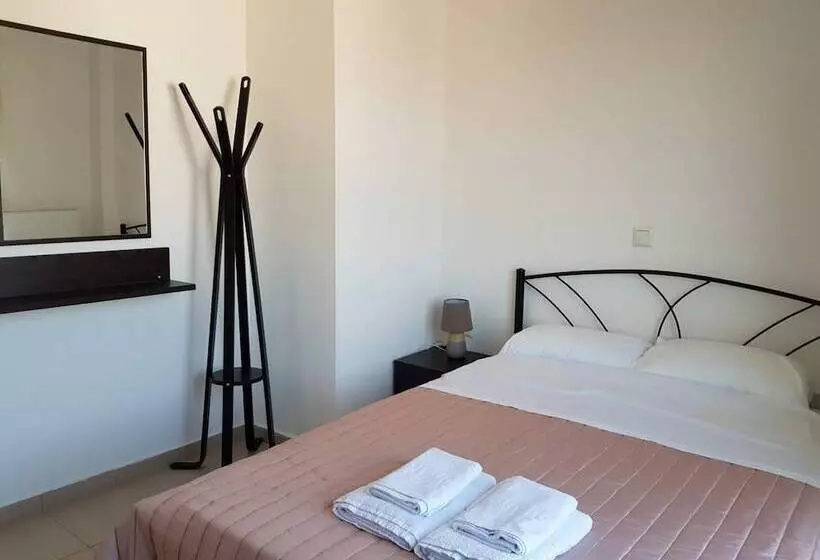 Iriana's Apartments In Center