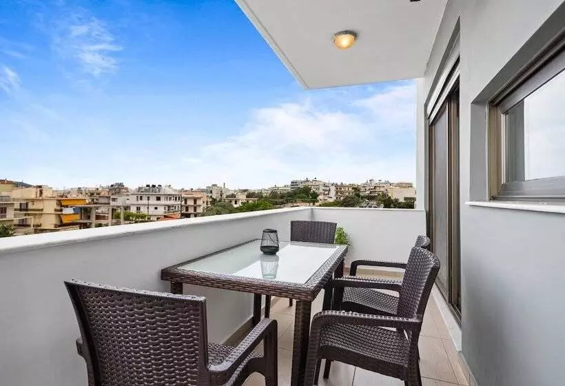 Iriana's Apartments In Center