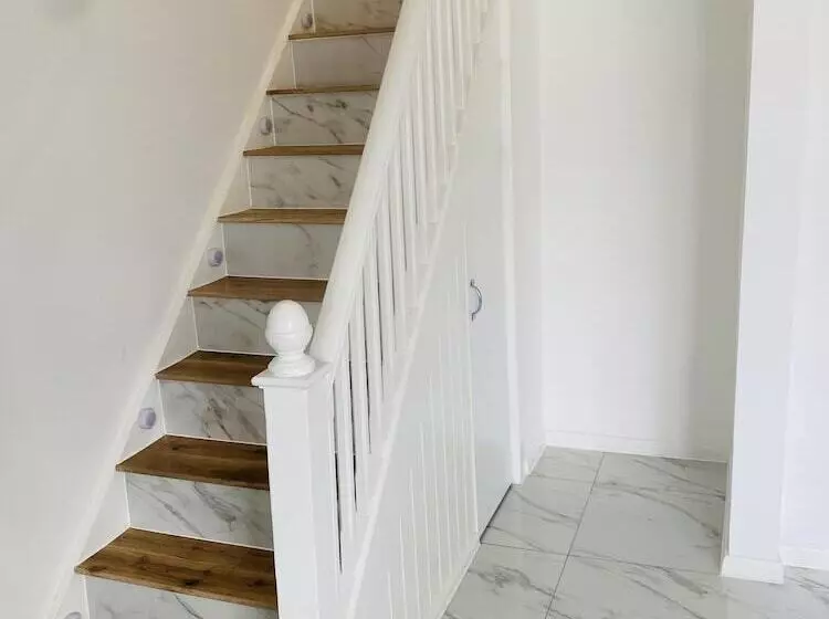 Residenssi Inviting 4 Bed House In Leeds