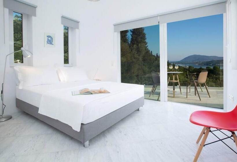 Villas Harriet With Sea View And Near The Sea